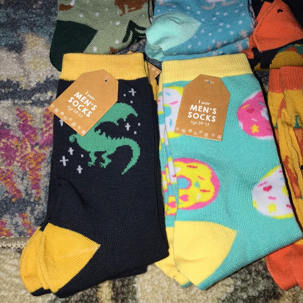 NWT Lot of Men’s Fun Print Socks 🧦 - Picture 3 of 12